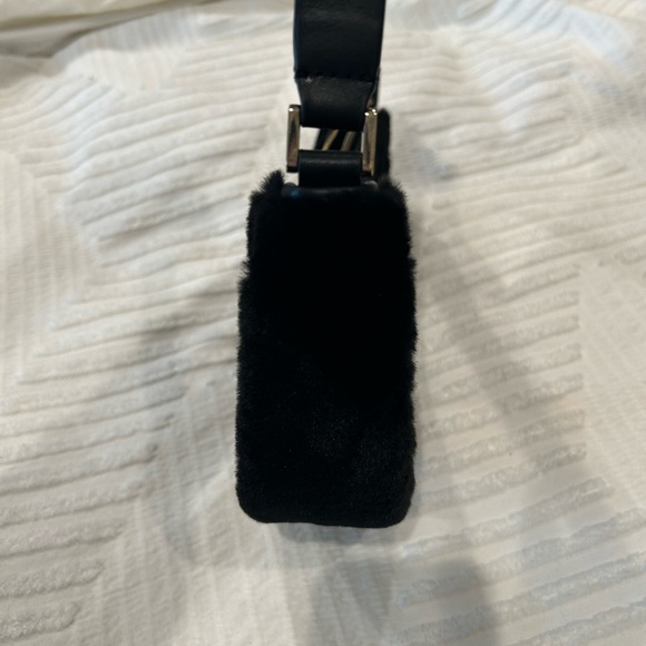 Kate Spade - Smile Faux-Fur Small Shoulder Bag - Picture 3 of 13